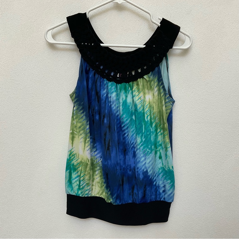 Wrapper Blue, Green Watercolor Tank with Braided Neck Detail Size Small Career